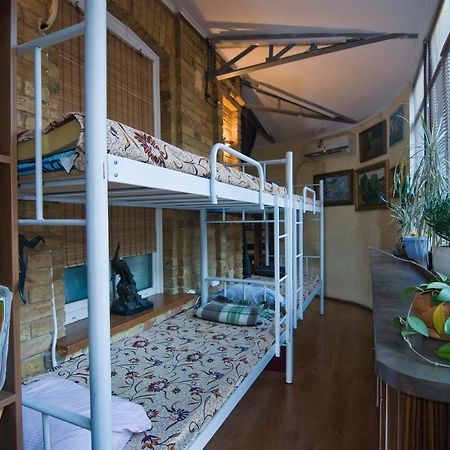 Hostel Kyiv-Art Room photo
